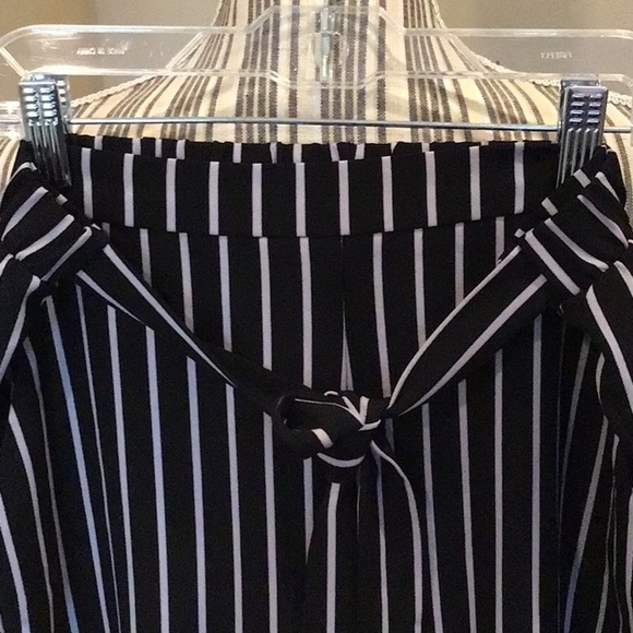 Mosaic & Co Striped Elastic Waist Pants Size Medium - Picture 3 of 6